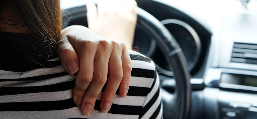 patient needing shoulder pain treatment in New Braunfels after an auto accident