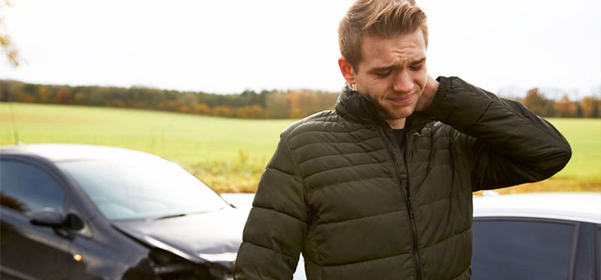 patient receiving auto accident chiropractic in New Braunfels for auto accident injury relief